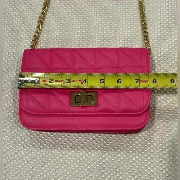 Aldo Hot Pink/Fuchsia quilted removable Gold Chain Turn Lock crossbody - Picture 3 of 11